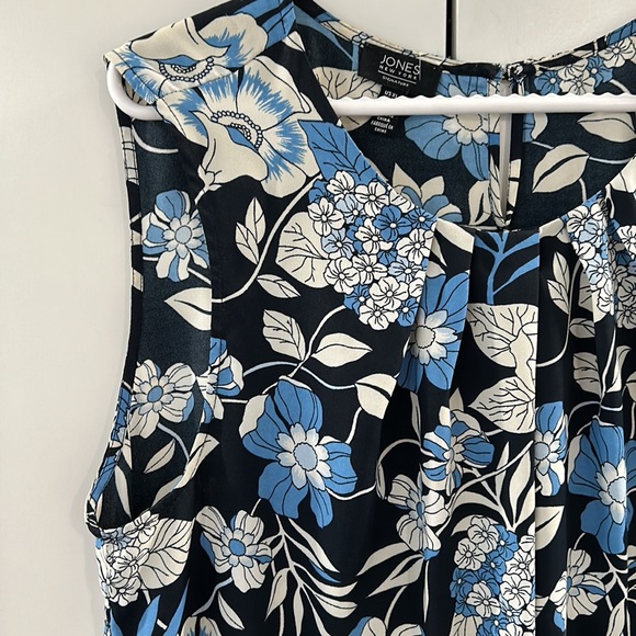 JNY Signature sleeveless blouse - Picture 2 of 6